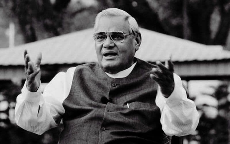 15 Atal Bihari Vajpayee Poems And Kavita To Read Now