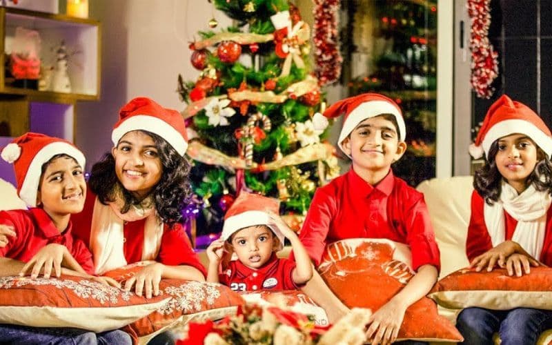 30 Best Christmas Carols To Make Celebrations Special