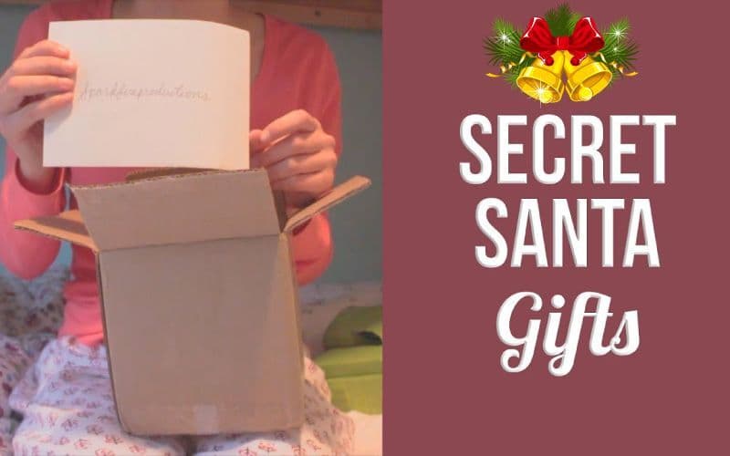 49 Secret Santa Gifts for Girlfriend To Choose From This Christmas