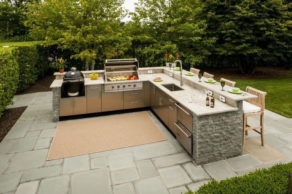 Prepare Your Outdoor Kitchen for the Upcoming Summer