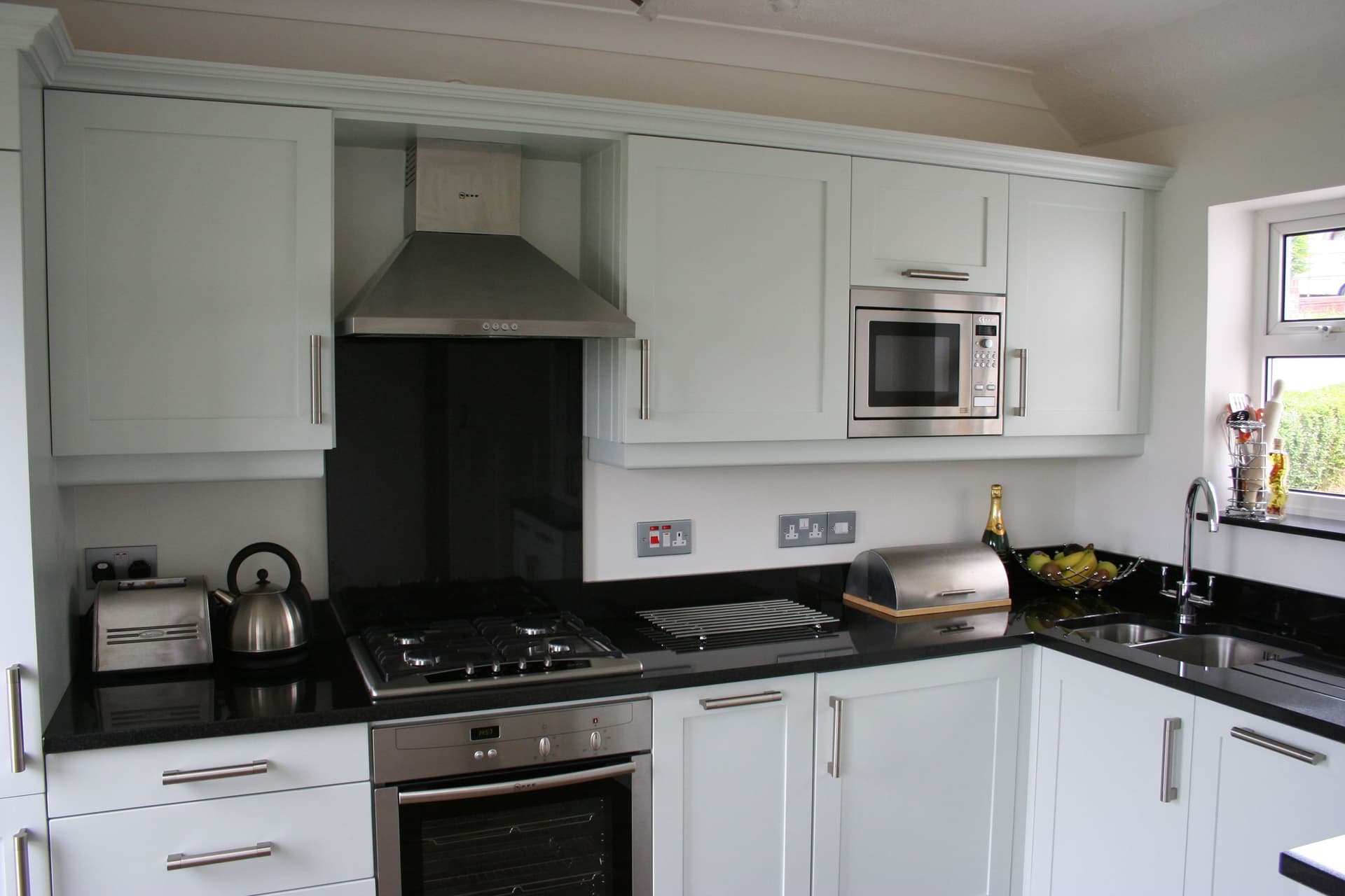 9 White Cabinets With Black Hardware Kitchen Ideas