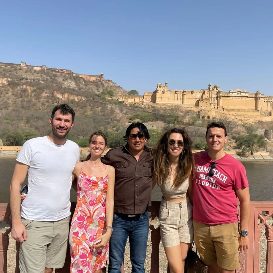 Why India Car Rental with Driver is the Smartest Way to Explore the Country