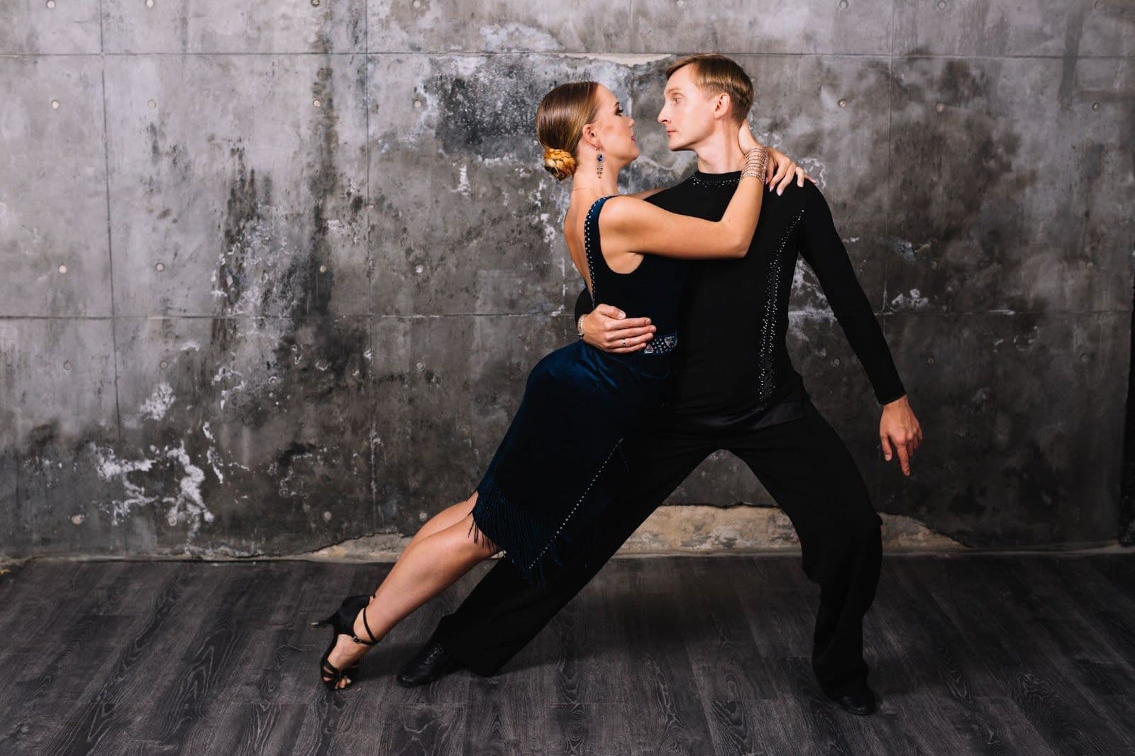 Salsa Dancewear: What to Wear as a Beginner Couple