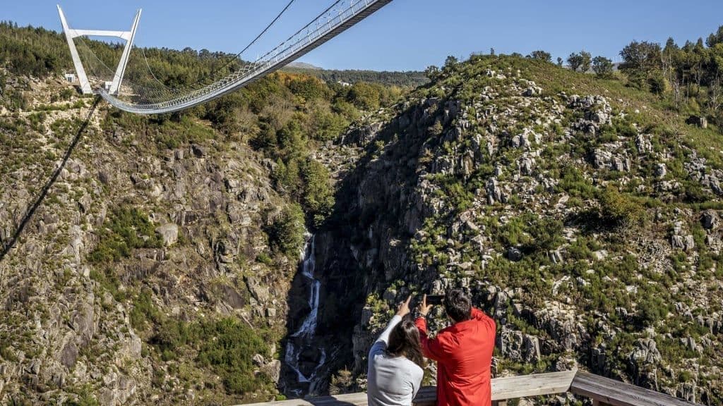 How To Visit The World'S Longest Pedestrian Suspension Bridge