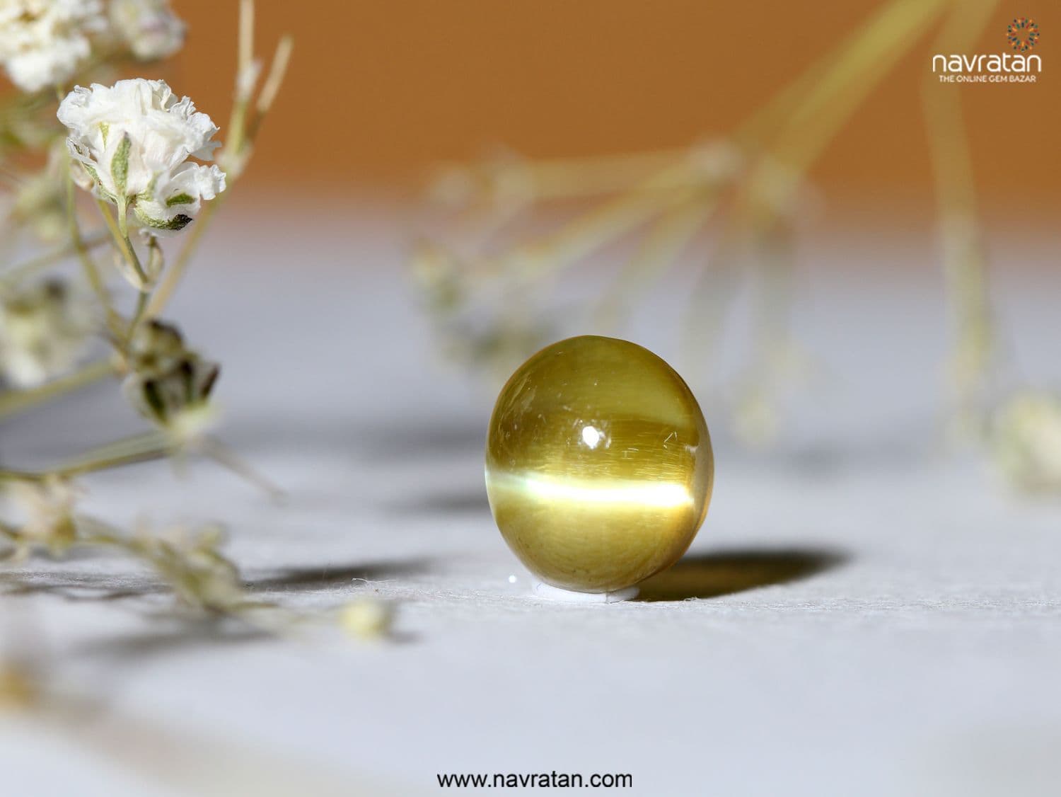 Cat's Eye Stone: Unraveling the Mystique of Nature's Gem