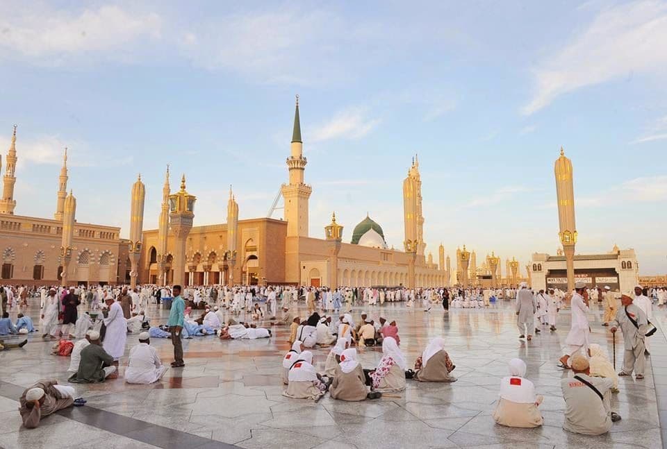 Factors to Consider When Choosing Umrah Packages 2025