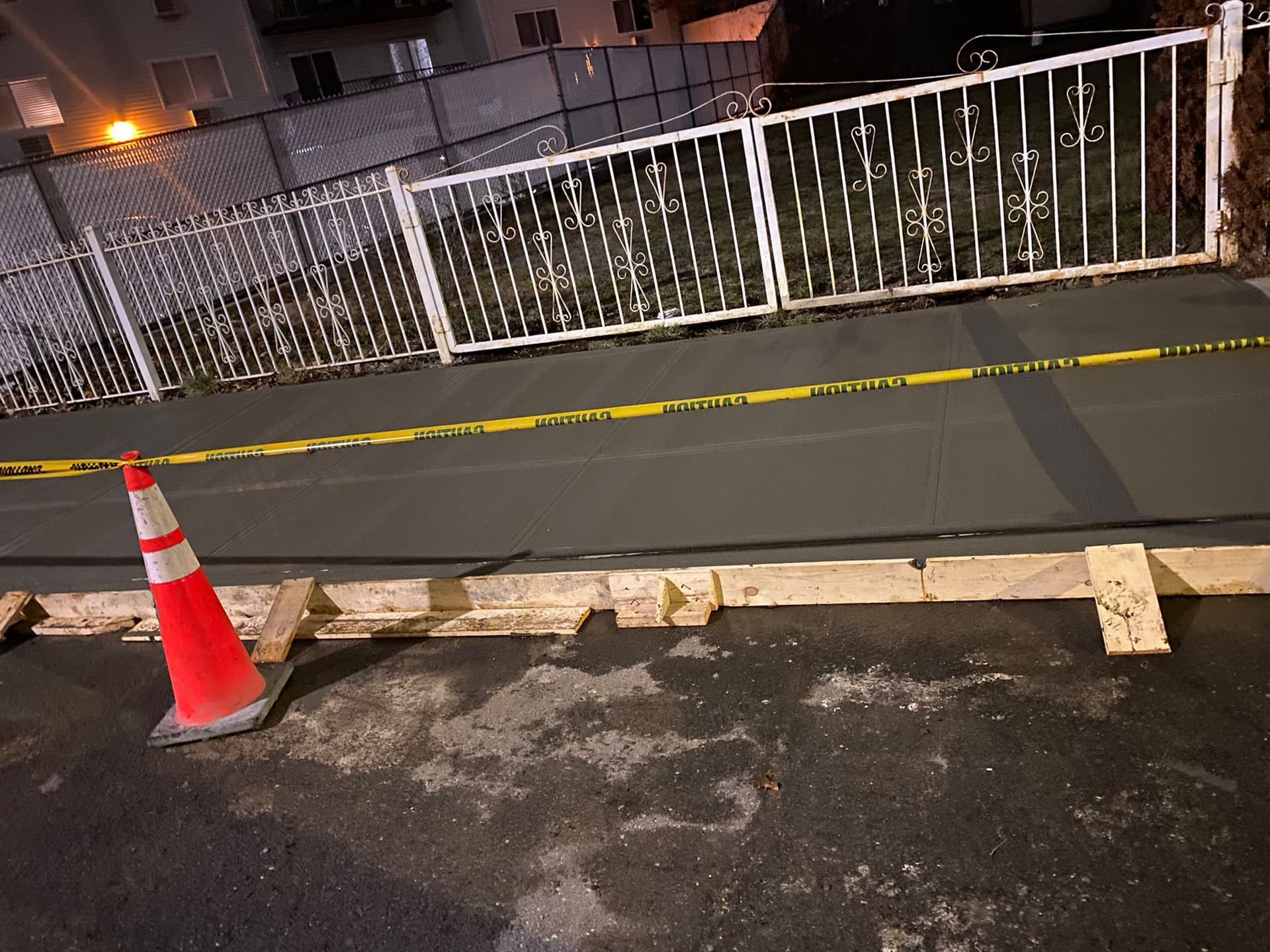 Restore Your Deteriorated Concrete With Sidewalk Contractors