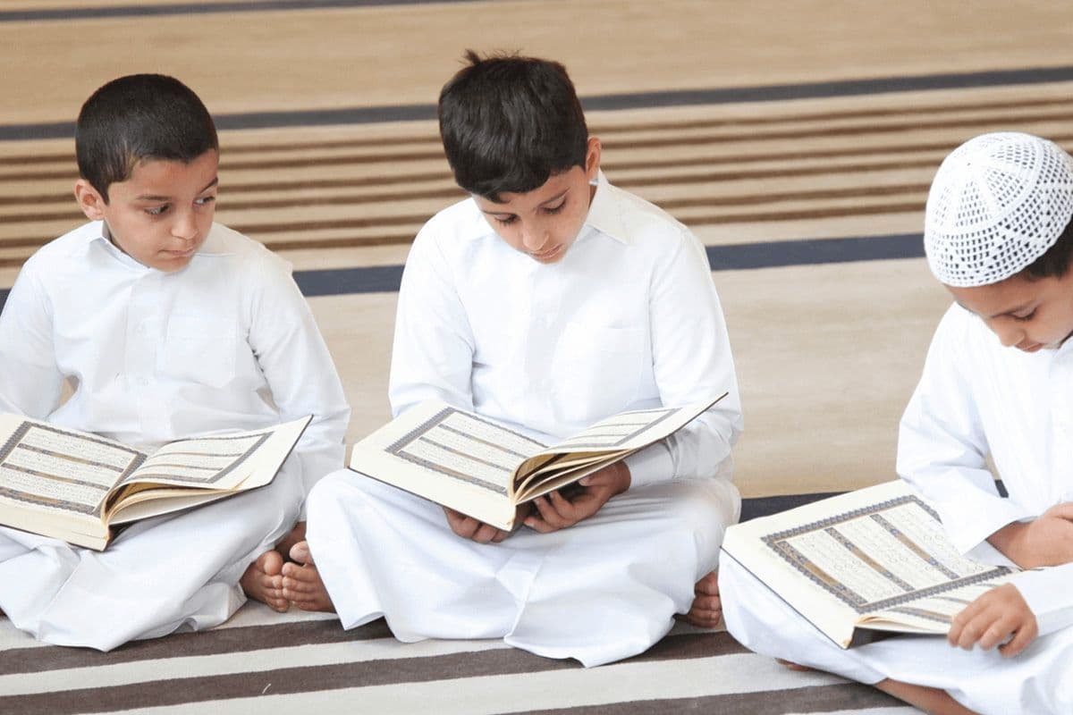 How to Start Learning Quran in Uk With the Quran Hour?
