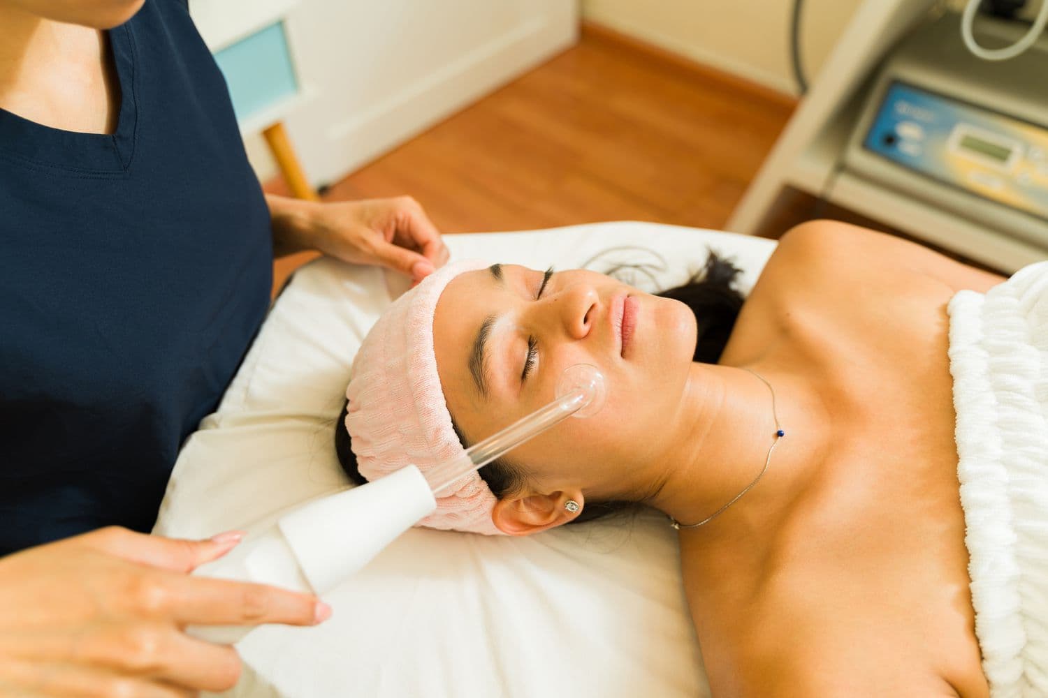 HydraFacial for Men: Clean Skin with Zero Downtime