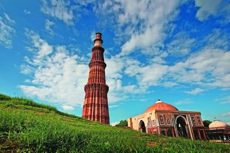 Tourist Places Near Delhi Airport: Exploring the Gems