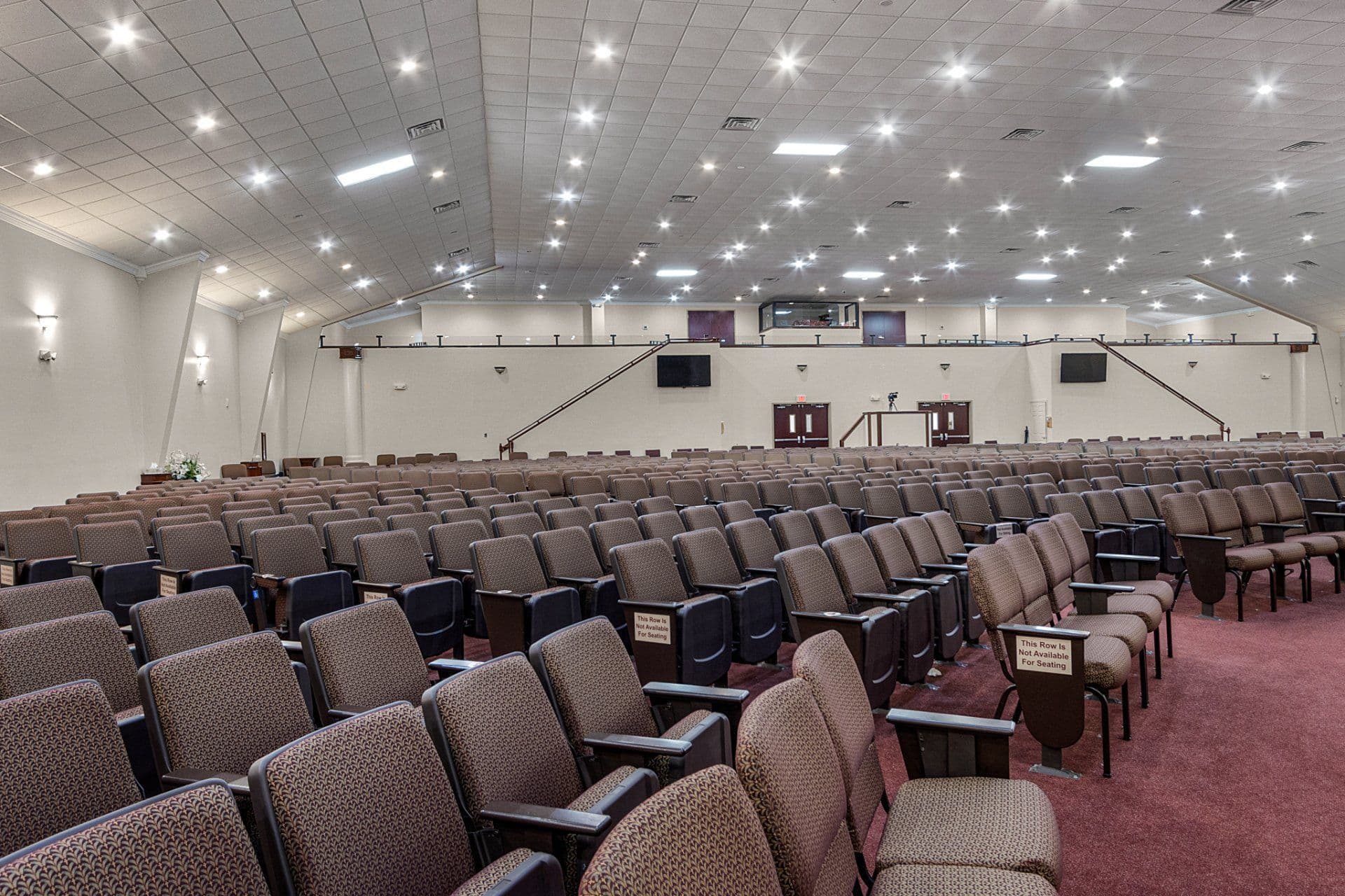 Typical Decors of La Church Interiors!