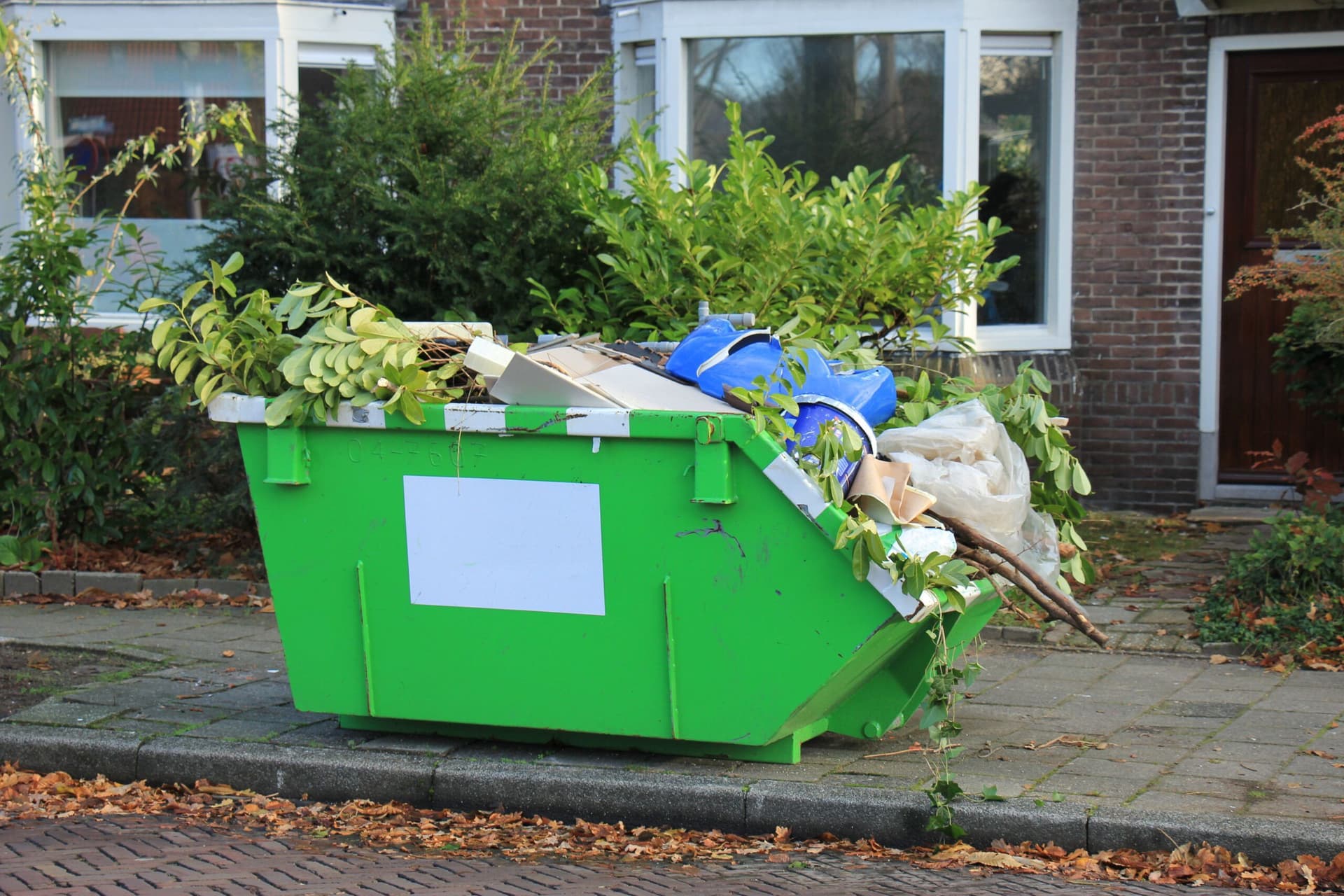 When Is the Best Time to Hire a Skip in Eltham?